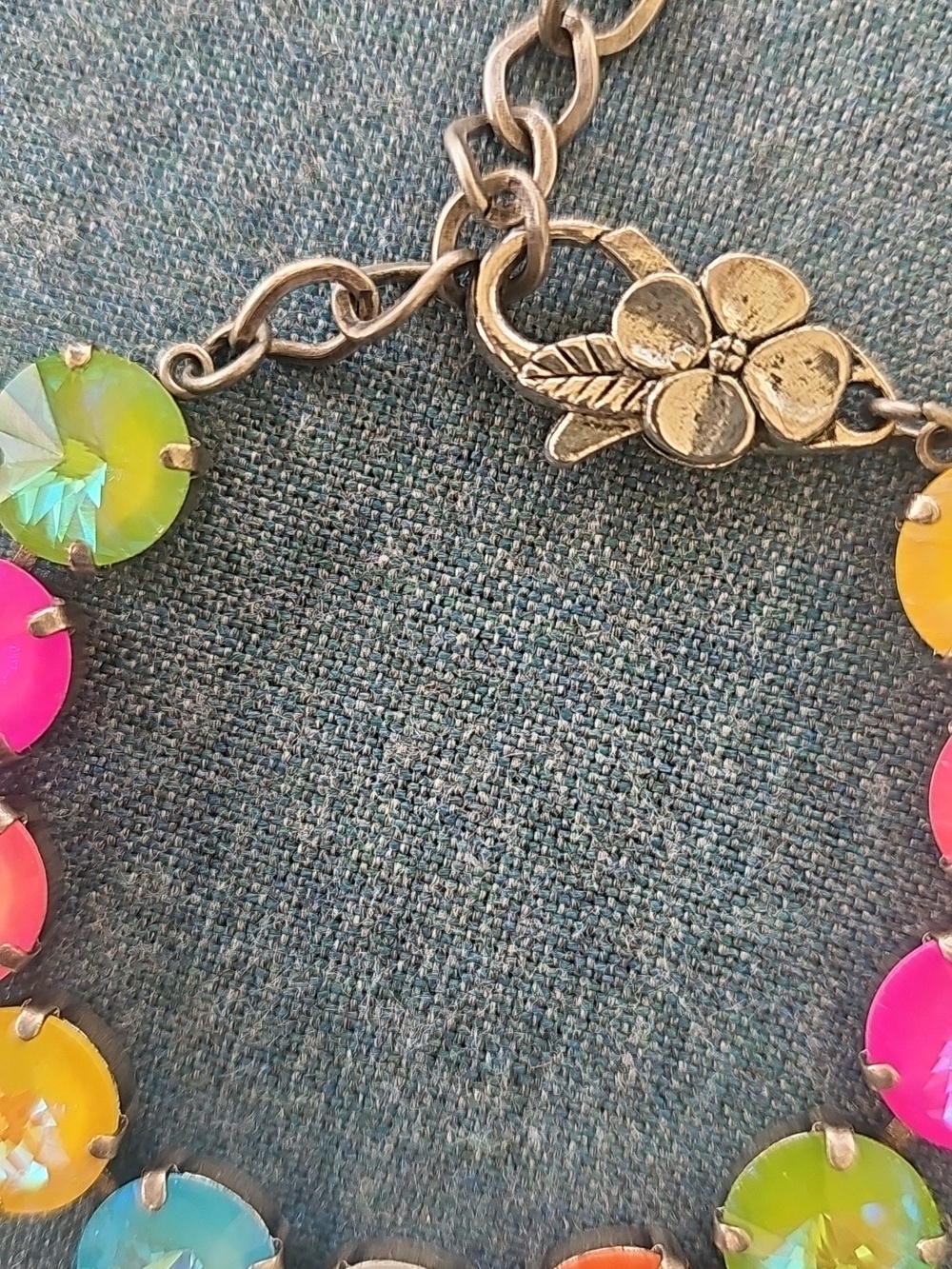 Sabika-Inspired Crystal Bracelet - Picture 5 of 8